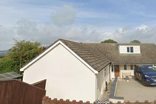 Hawkchurch Apartment | High View - First Floor Flat