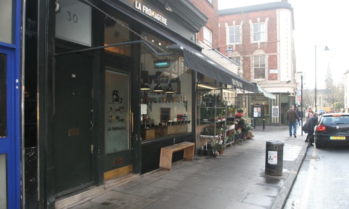 Highbury Apartment | Highbury - great secure location, easy access to City and West End.