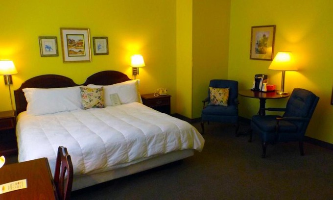 Independence Hotel | Higher Ground Hotel