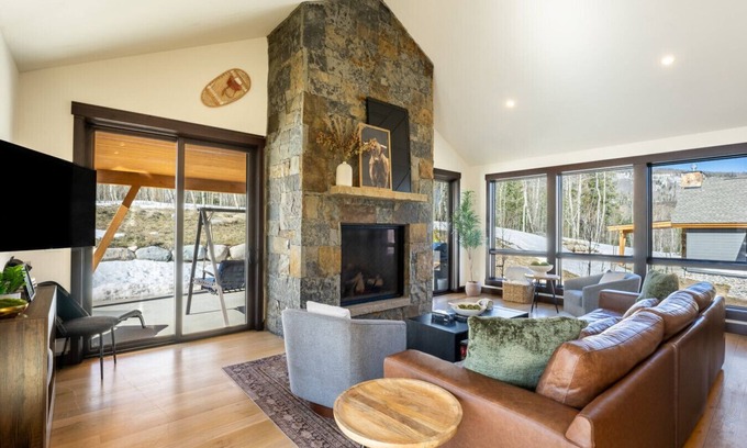Silverthorne House | Highland Haven - Backs to National Forest