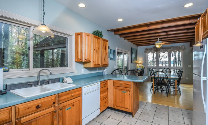 McHenry Cabin | Highland Retreat