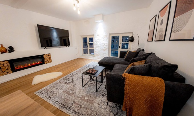Muehldorf am Inn Apartment | Highlight in Mühldorf - Come4stay Stadtblick - 2 Zimmer Wohnung I bis zu 4 Gäste