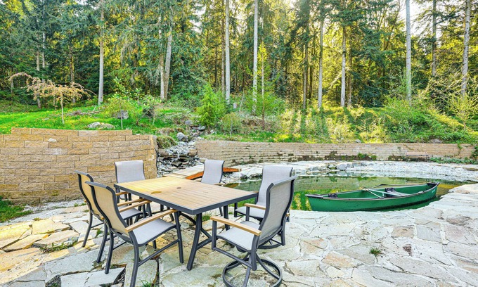 Issaquah House | Hike & Explore: Guest Suite w/Deck in Issaquah