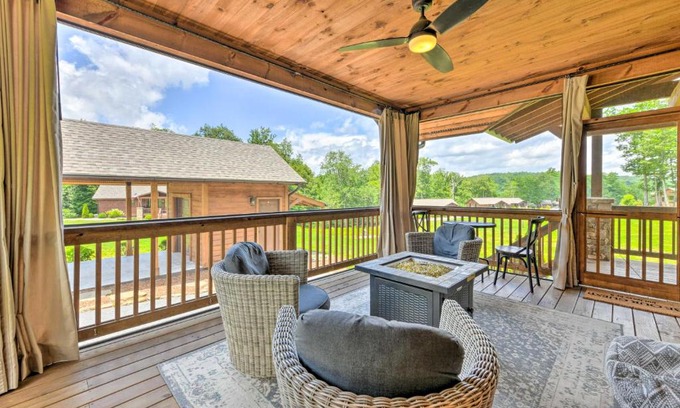 Glenville House | Hike to Waterfalls Chinquapin Mountain Retreat