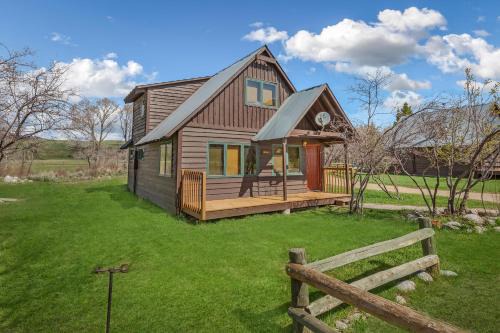 Clark Ski Chalet | Hiker