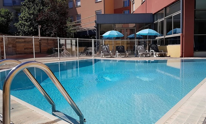 Gap Hotel | Hiking at Parc Naturel Urbain De La Luye! Onsite Parking and Outdoor Pool!