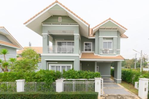 Hang Dong House | ็Hill Lake Villa - ฮิลล์เลค วิลล่า