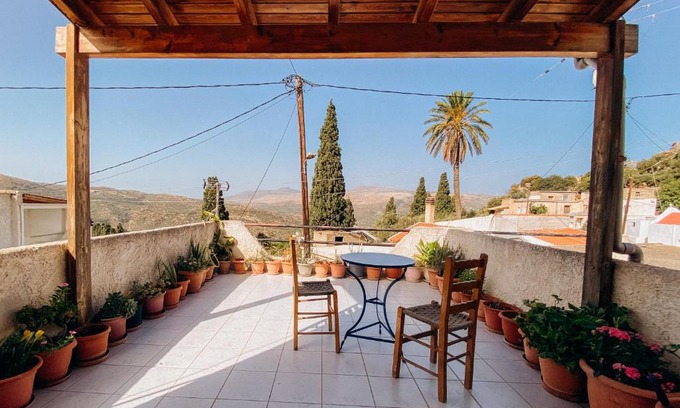 Sitia Apartment | HILL SANDALI HOUSE