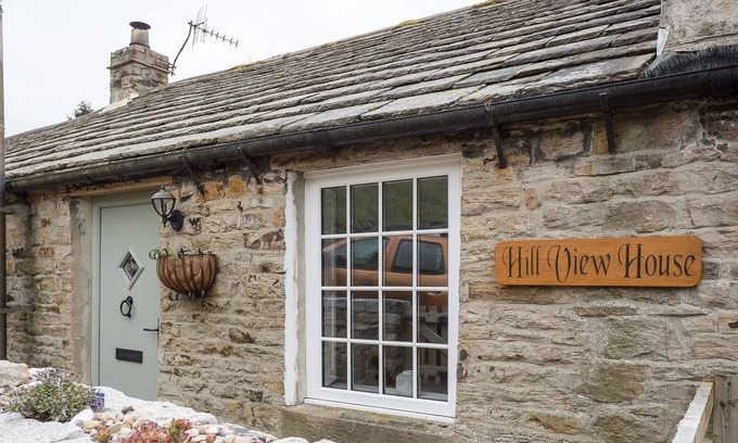 Lanehead Cottage | HILL VIEW HOUSE, pet friendly, with open fire in St John's Chapel