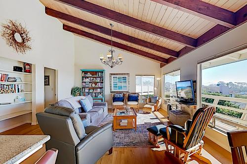 Morro Bay House | Hillcrest Haven