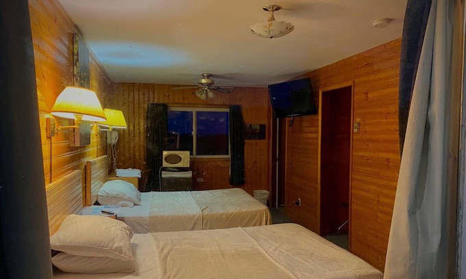 Saint John Hotel | Hillcrest Motel