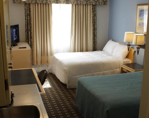 Swan Hills Hotel | Hillcrest Motel