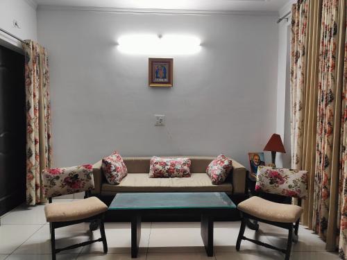 Sukha Apartment | Hillside Haven near Kainchi Dham