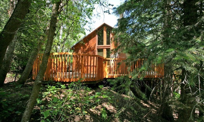 Sundance Cabin | HILLSIDE HIDEAWAY * GREAT FAMILY RETREAT* HOT TUB, SAUNA, KIDS LOFT
