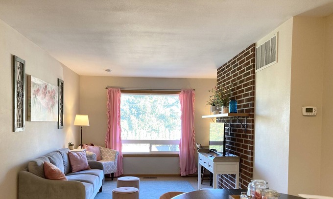 Prosser Apartment | Hillside Hideaway in Washington's wine country!