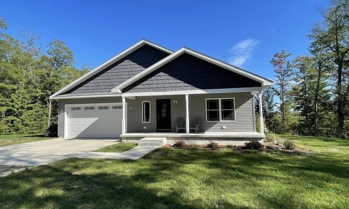 Lewiston House | Hillside Pines Summar