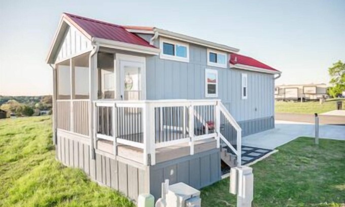 Fredericksburg Cottage | Hilltop Harmony - 181