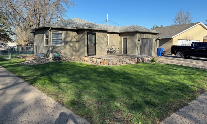 Sioux Falls House | Hilltop Heights Home. Safe neighborhood minutes from downtown.