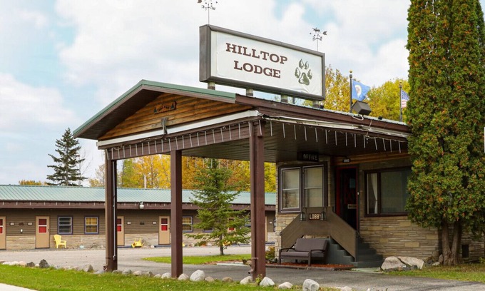 International Falls Cabin | Hilltop Lodge - Willow -Triple Cabin