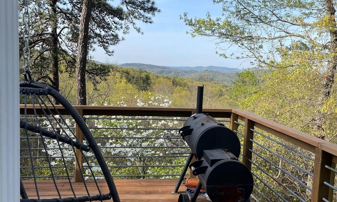 Connellys Springs Cabin | Hilltop Mountain Retreat