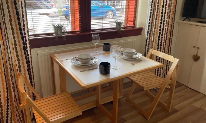 Largs Apartment | Hillview, Ground floor apartment, Largs