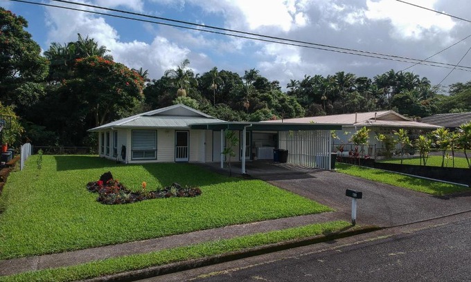 Hilo House | Hilo Hale Kaumana home