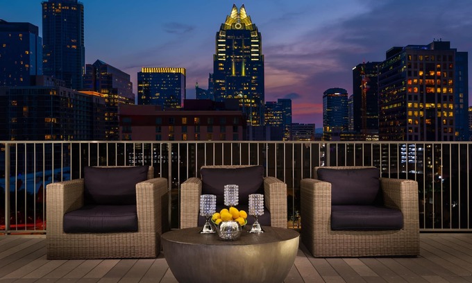 Waller Creek District Hotel | Hilton Austin
