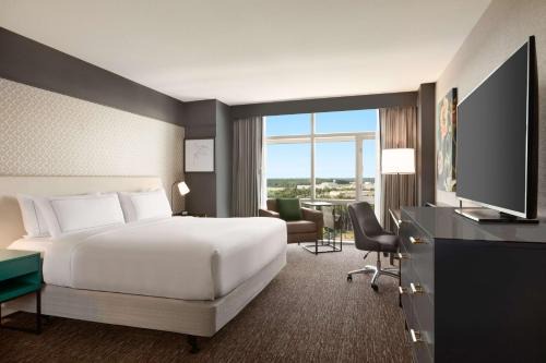 Linthicum Heights Hotel | Hilton Baltimore BWI Airport