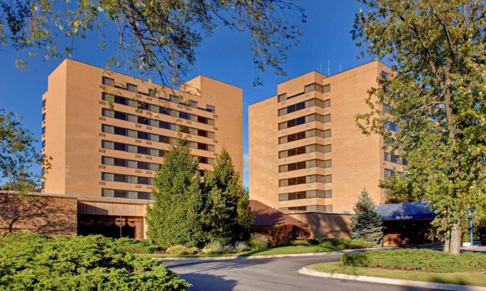 Northbrook Hotel | Hilton Chicago/Northbrook