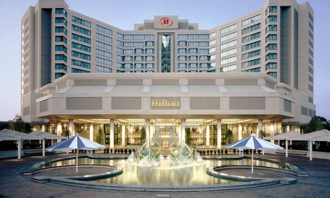 East Brunswick Hotel | Hilton East Brunswick Hotel & Executive Meeting Center