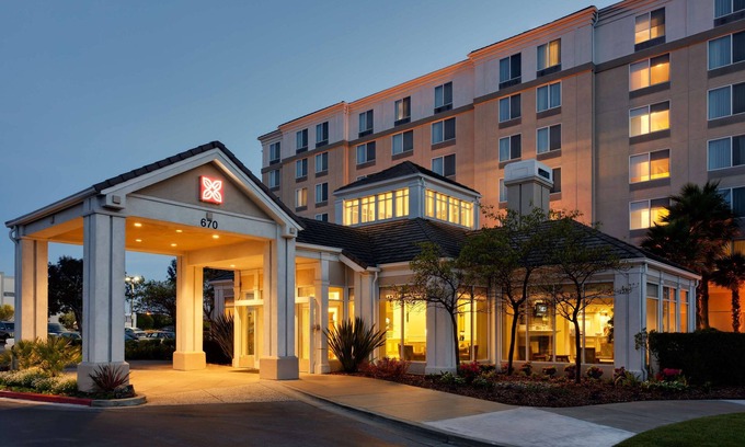 The East Side Hotel | Hilton Garden Inn San Francisco Arpt North