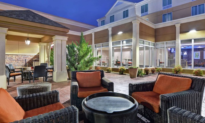 Fayetteville Hotel | Hilton Garden Inn Fayettevile