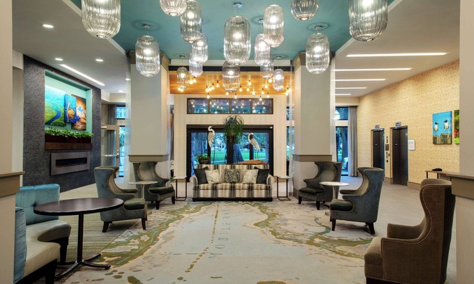 Central Business District Hotel | Hilton Garden Inn Mobile Downtown