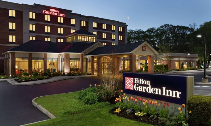 Stony Brook Hotel | Hilton Garden Inn Stony Brook