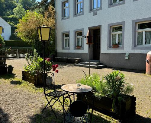 Korperich House | Hinkelshof - 3 Gästezimmer - naturnah, ökologisch, urig, Selbstversorgerküche