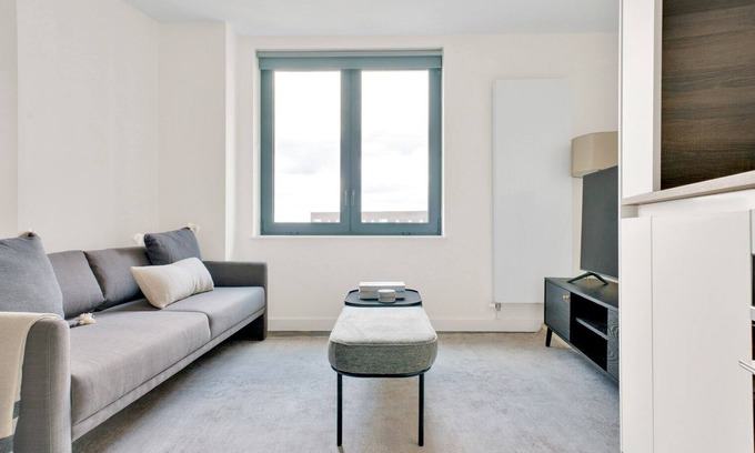 Lansbury Apartment | Hip Bromley by Bow Studio w/Concierge, nr Shops & Dining, by Blueground