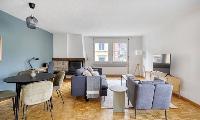 District 2 Apartment | Hip Wollishofen 3.5 Room w/Storage 1min to Central Market, by Blueground