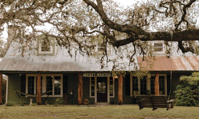 Rio Frio House | Historic 1869 Whiskey Mtn. Home Great Location- Sleeps 15-22 Great Location