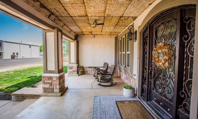 Sudan Cabin | Historic 1917 original Sudan hotel recently converted into a large luxury home!