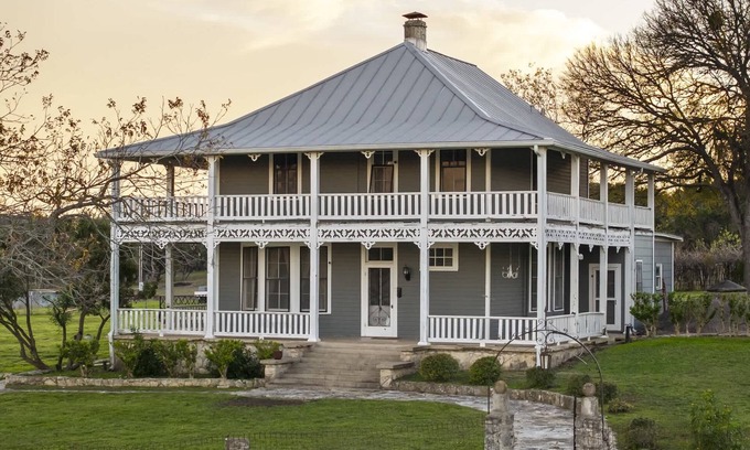 Boerne House | Historic 2 Bed Farmhouse: Firepit | Mountain Views
