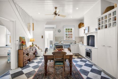 Launceston CBD House | Historic 4 Bedroom Townhouse