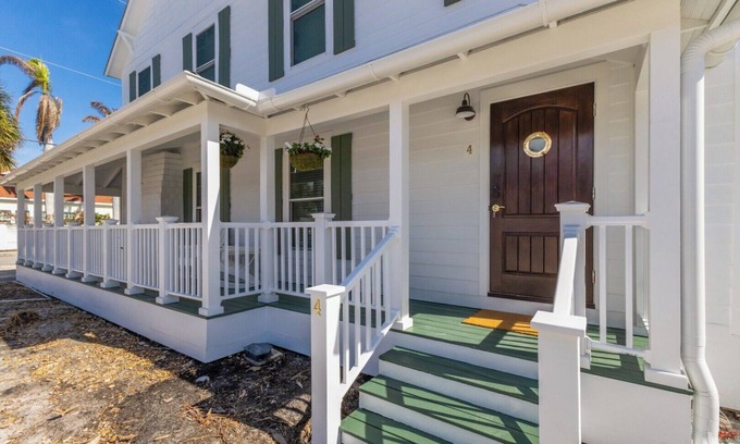 Boca Grande Apartment | Historic Anchor Inn #4 - Pool - Boca Grand in Town - Sleeps 6