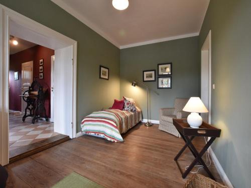Satow Apartment | Historic Apartment in Gerdshagen with Garden