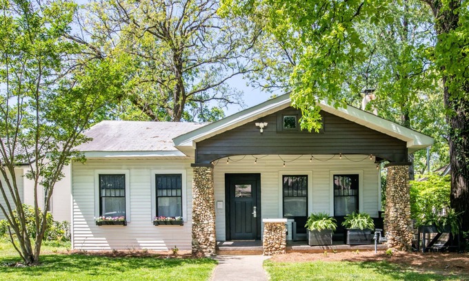 Forest Park House | "Historic Avondale" 3 bed, 1 bath home