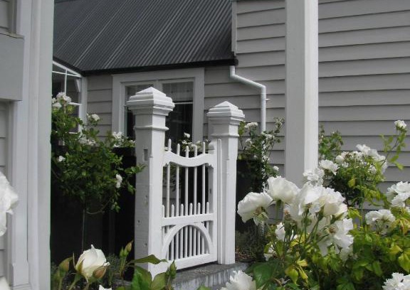 Napier Villa | Historic Colenso Cottage