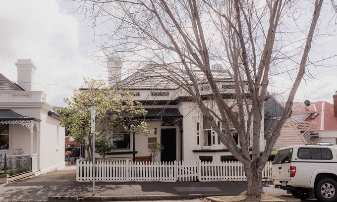 Battery Point House | Historic 'Connage' in the centre of Battery Point