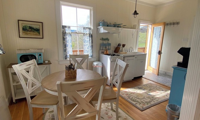 Willits Cottage | Historic Cottage at Ridgewood Ranch, Home of Seabiscuit