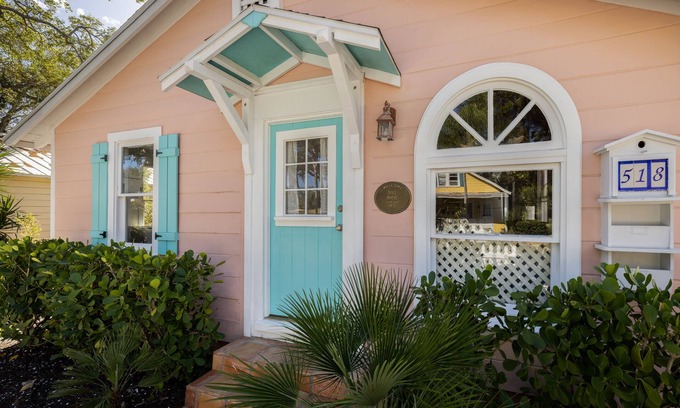 Downtown House | Historic Cottage in Downtown Sarasota