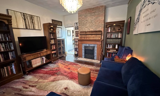Columbus House | Historic, creative, close to downtown!