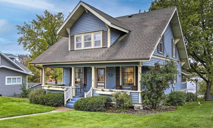 Cumberland House | Historic Cumberland Home on Beaver Dam Lake!